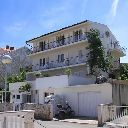 아파트 Hvar 4004b *